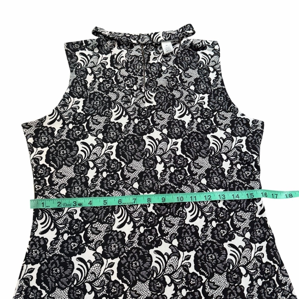 White House Black Market White & Black Floral Faux Lace Keyhole Tank - Medium - Picture 14 of 15
